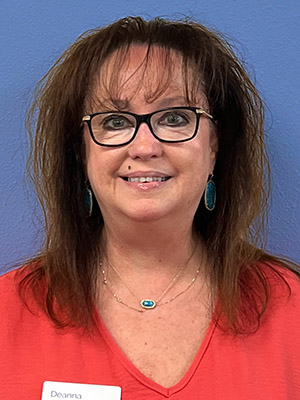 迪安娜年轻 headshot